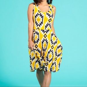 Lularoe Nicki XS - Yellow💛, Black 🖤, & White